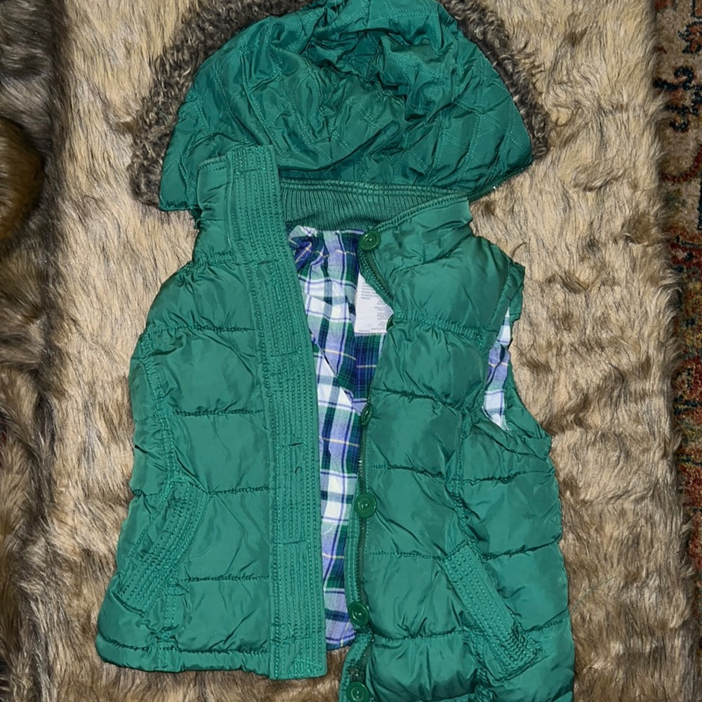 Aeropostale girls green vest (L)